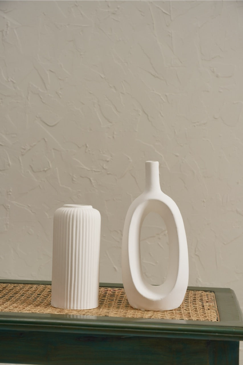 Kieko Ribbed Vase Set - White