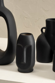 Viso Vase - Black & White