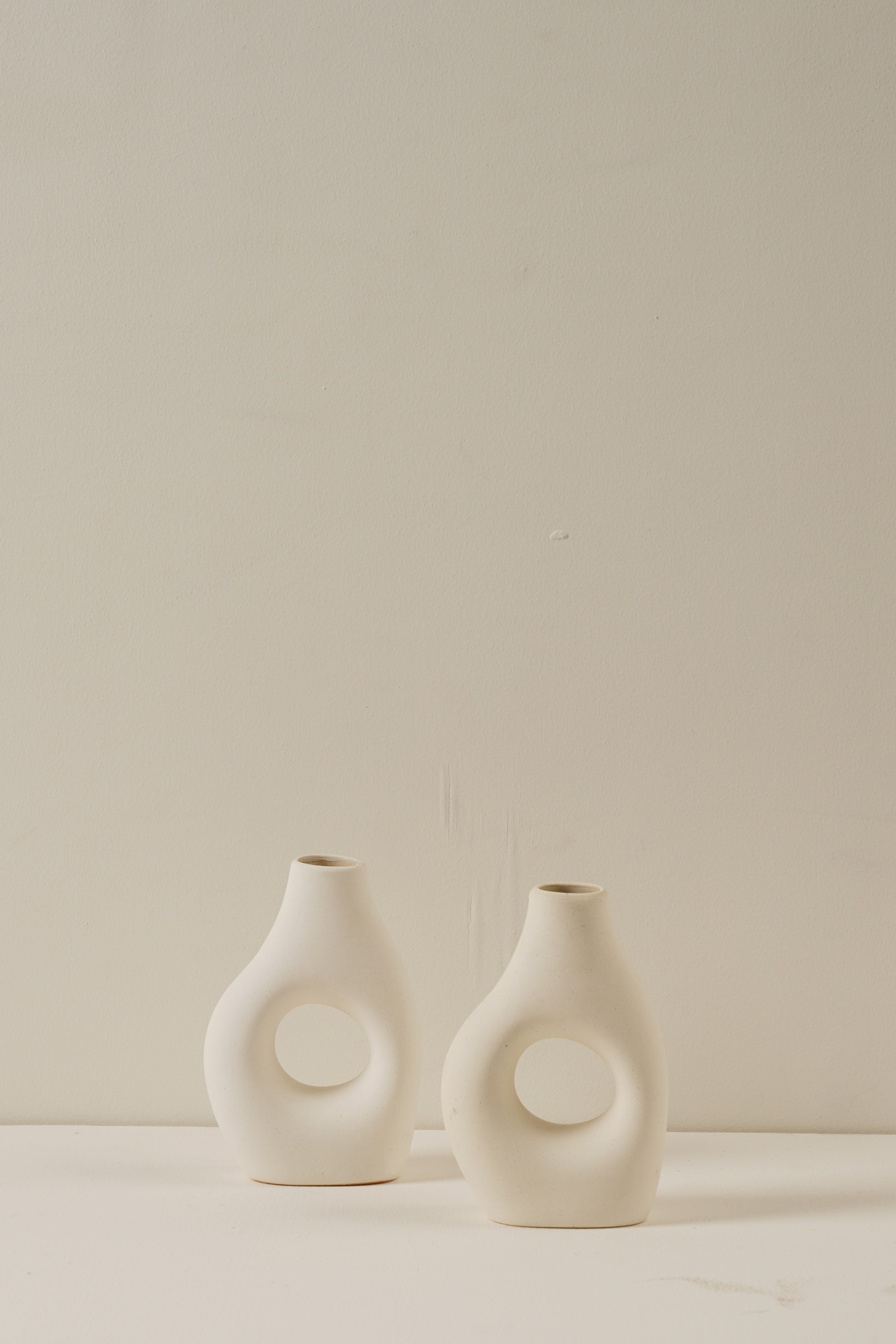 Nordic Donut Vase - White